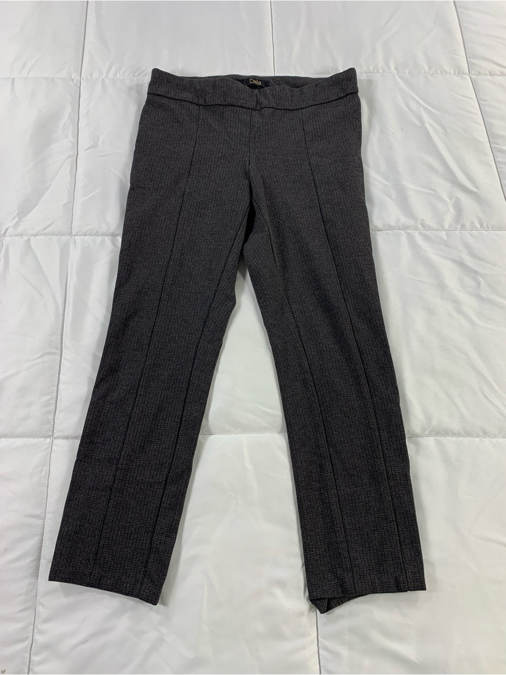 Pre loved DALIA pants womens size 6